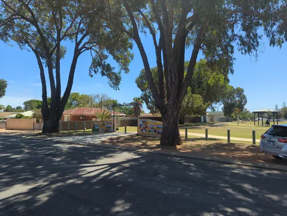 Near Wonthella Federation Community Park playground, Wonthella