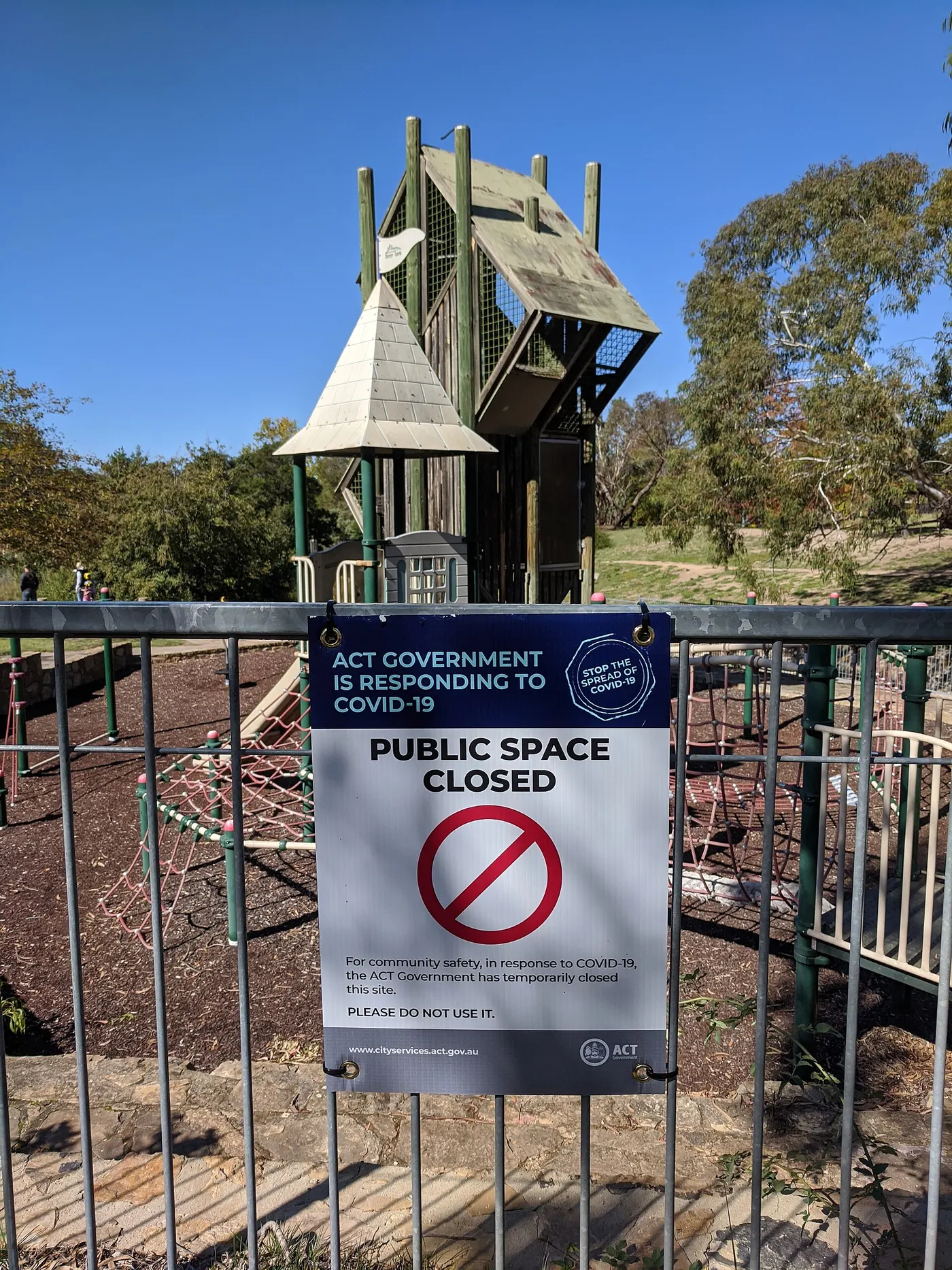 Mcphail Place Pedestrian Parkland, Fadden