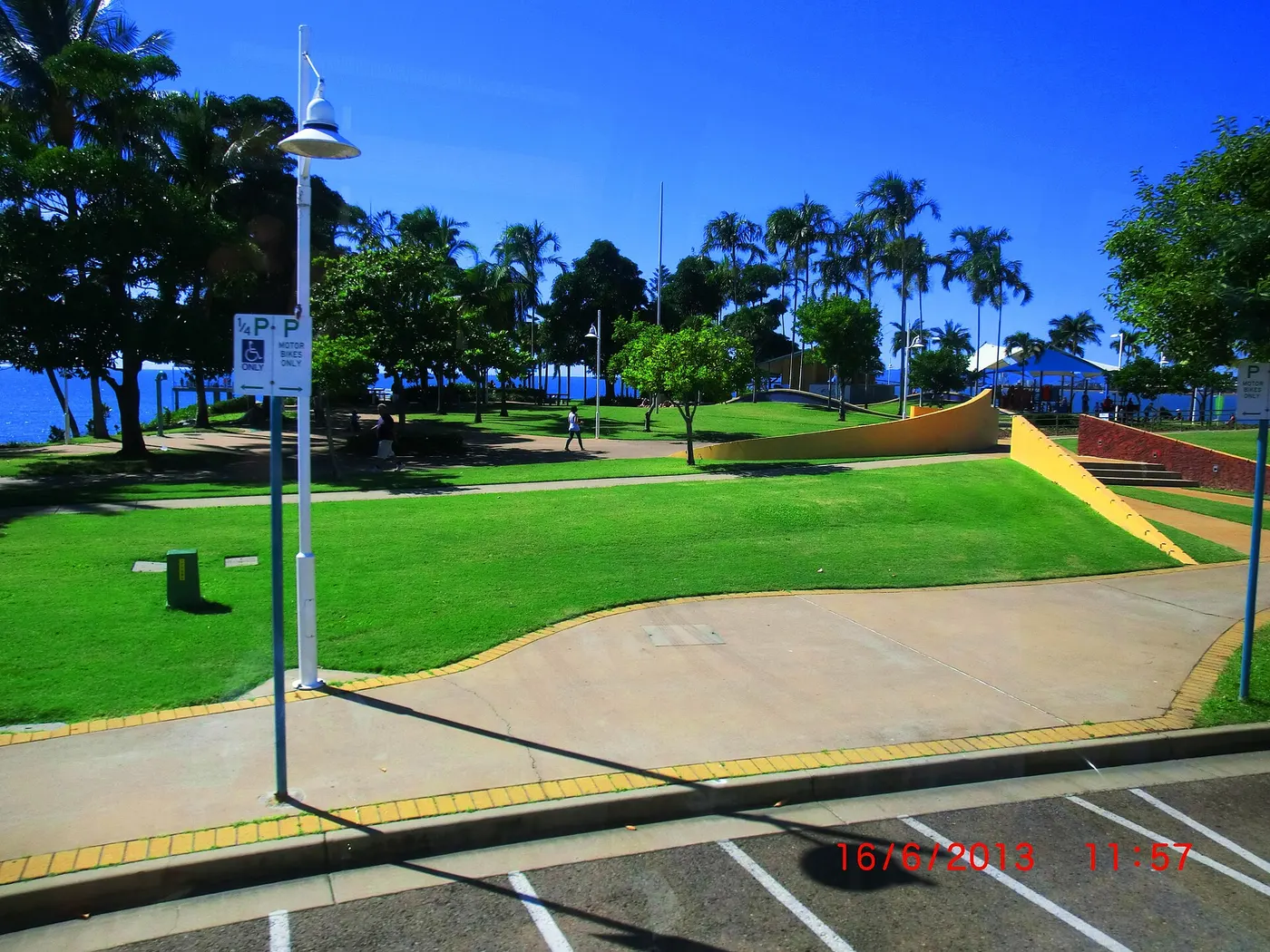Soroptimist Park and Peoples Place, Belgian Gardens