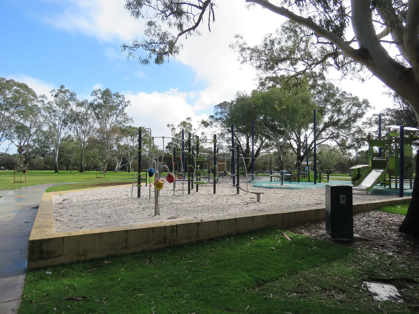 Ascot Hall Road Playground, Ascot