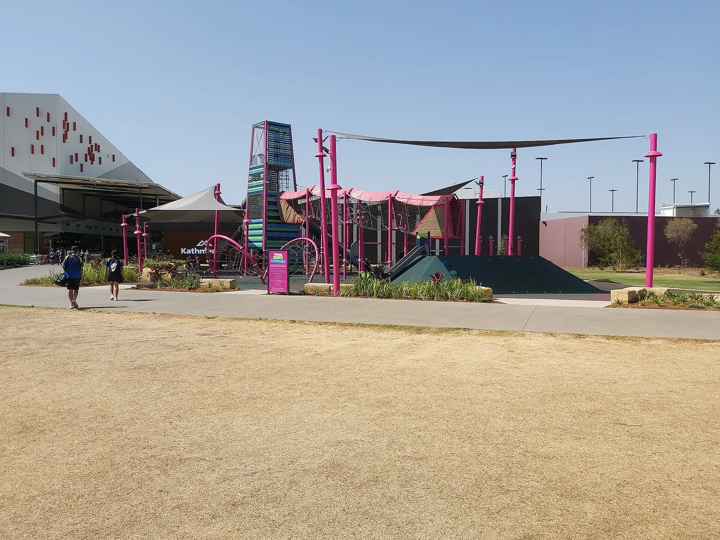 Robelle Domain playground, Springfield Central