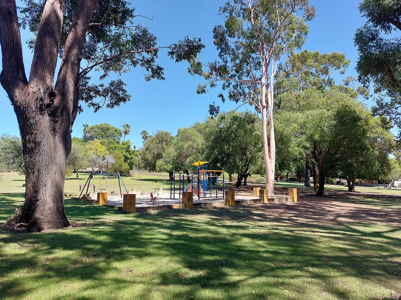 Elizabeth Baillie Park playground, East Victoria Park
