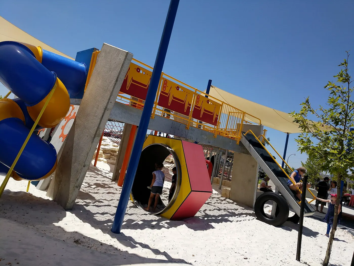 Exchange Avenue Park playground, Harrisdale