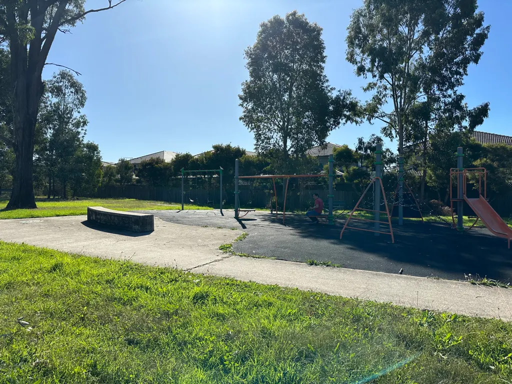 Innisfail Park, Wakeley