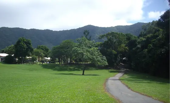Picture of Bentley Park with Fletcher Court and Lamb Range in the background