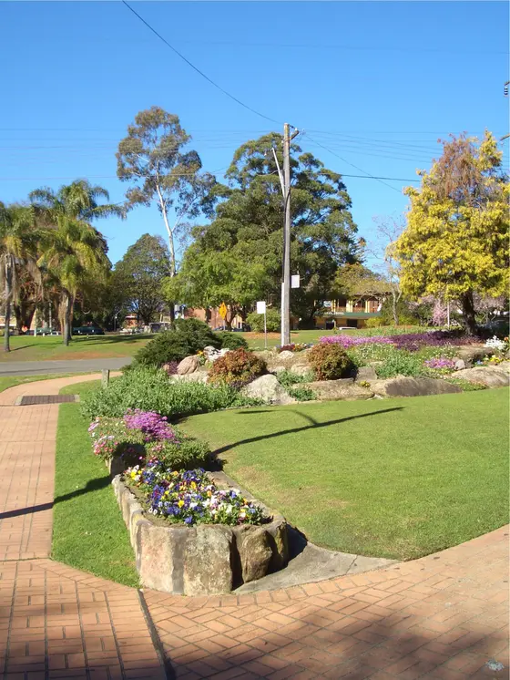Oatley, Sydney, Australia. I took this photo on the 14th August 2006. J Bar 06:26, 18 August 2006 (UTC)