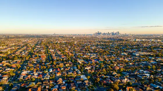 Melbourne city skyline from Hayes Park, Thornbury
